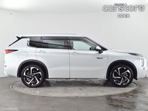 Mitsubishi Outlander PHEV 4WD * STUNNING INTERIOR - Image 2