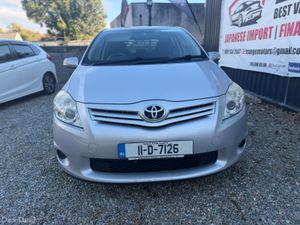 Toyota Auris 2011 - Image 2