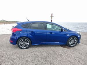 Ford Focus St-line 120PS 5DR - Image 3
