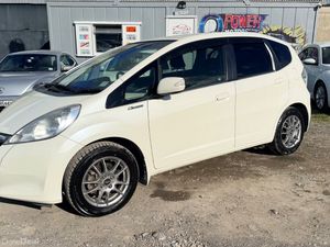 2012 Honda Fit AUTOMATIC - Image 4