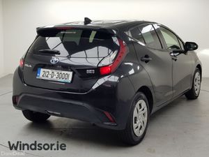 Toyota Aqua 1.8 Hybrid Luxury - Image 4