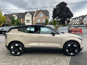 Volvo EX30 EX30 Plus Extended Range P5 272 Single - Image 4