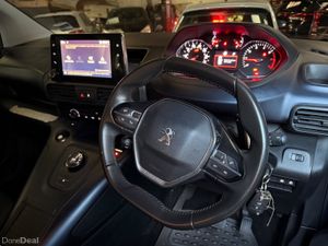 Peugeot Rifter  2022 wheelchair accessible - Image 4