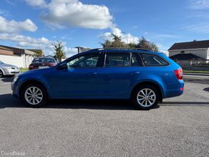 ABSOLUTELY IMMACULATE 2016 (162) DIESEL OCTAVIA - Image 4