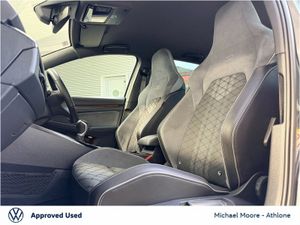 Volkswagen Golf 2.0 TDI 150HP R-Line - Image 3