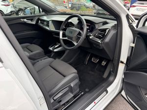 S-Line - 40 Etron - 82KWh - Image 2