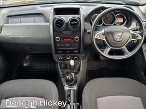 Dacia Duster 1.5 dCi 110 SIGNATURE AUTO - Image 2