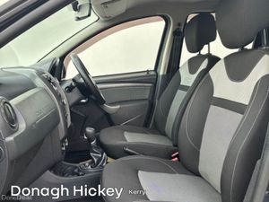Dacia Duster 1.5 dCi 110 SIGNATURE AUTO - Image 4