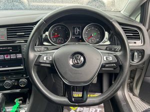 Volkswagen Golf HIGHLINE 1.4 TSI AUTO // ADAPTIVE - Image 4