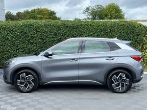 BYD ATTO 3 DESIGN // OPENING PAN ROOF // APPLE CAR - Image 4