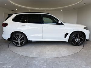 2023 BMW X5 xDrive50e M Sport 5dr Auto - Image 4
