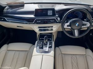 BMW 7-Series 730 M SPORT - Image 4