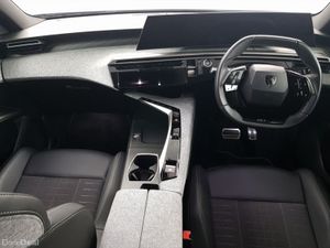 Peugeot 5008 E-5008 Gt  GT  210 Electric 73kWh Aut - Image 4