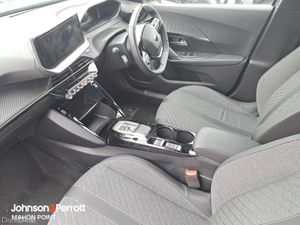 Peugeot 2008 HYBRID 110BHP e-DCS6 Allure - Image 3