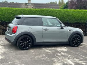 18 Mini Cooper 1.5 Immaculate €10450inc Vrt - Image 4