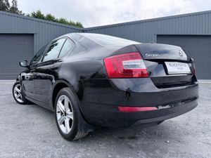 Skoda Octavia 161’ Ambition 1.6 Diesel Hatchback - Image 3