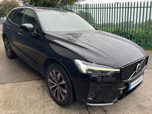 Volvo XC60 B4 PLUS DARK 5DR DIESEL AUTO - Image 3