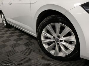 Volkswagen Polo Automatic Comfortline 1.0L Petrol - Image 3