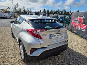 Toyota C-HR 2017 - Image 3