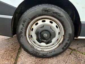 Opel Vivaro 9 seater bus, manual transmission - Image 4