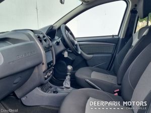 Dacia Duster 1.5 dCi 110 PRESTIGE - Image 4
