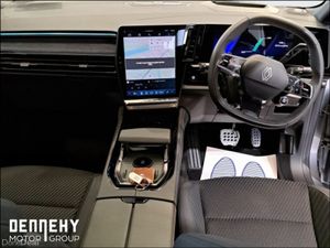 Renault Austral iconic esprit AlpineE-Tech 200 Aut - Image 3