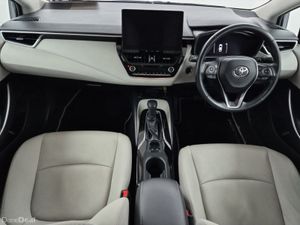 Toyota Corolla 1.8 Hybrid Sol - Image 4