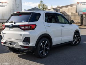 TOYOTA RAIZE 1.2 HYBRID 2022 PEARL - - Image 3