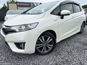 🔵 Honda Fit 1.5 Petrol/Hybrid Automatic Low Km - Image 2