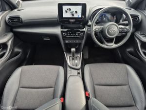 Toyota Yaris Cross ** ADVENTURE HEV ** 360 CAMERA - Image 2