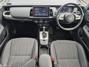 Honda Fit ** HYBRID ** GREAT VALUE ** STUNNING CAR - Image 2