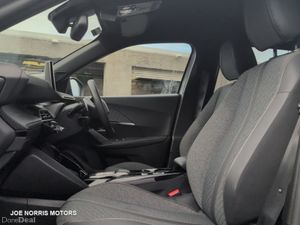 Peugeot 2008 ALLURE 1.2 MILD-HYBRID 13 - Image 4