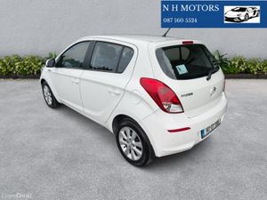 Hyundai i20 2014 PREMIUM 1.4 Crdi - Image 4