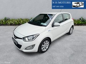 Hyundai i20 2014 PREMIUM 1.4 Crdi - Image 3