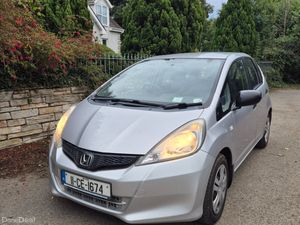 Honda Jazz 2011 1.2 petrol - Image 4