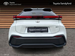 Toyota C-HR HYBRID SPORT+ GLASS PAN ROOF // APPLE - Image 4