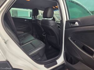 Hyundai Tucson Executive 5DR - Image 4