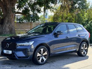 2023 Volvo XC60..T6 AWD..RECHARGE..SUNROOF.. - Image 2