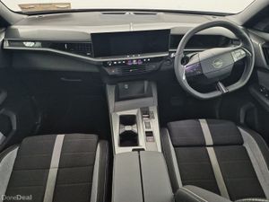 Opel Grandland Elegance Hybrid - Image 4
