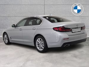 BMW 5-Series 520d SE Saloon - Image 3