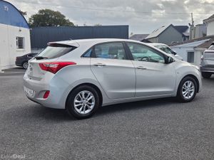Hyundai i30 SE BLUE DRIVE 110PS 5DR - Image 4