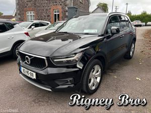 Volvo XC40 D3 MOMENTUM 5DR - Image 3