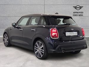 Mini Cooper 5-Door Cooper Exclusive - Image 3