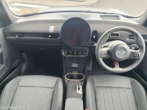 Mini Cooper Cooper C 5 Door - Image 4