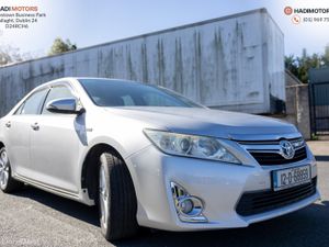 Toyota Camry Hybrid 2012 - Image 2