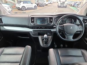 Peugeot Traveller 1.5 Allure 8 Seater - Image 4