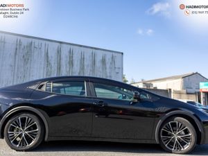TOYOTA PRIUS 2.0 HYBRID 2023 BLACK - 22,121KM - Image 4
