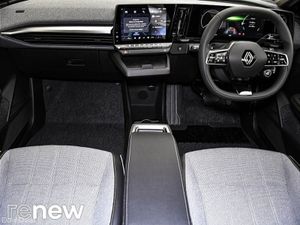 Renault Megane E-Tech Techno EV60 - Image 2