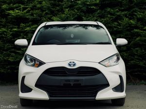 Toyota Yaris 1.5 Hybrid 2023 | Stylish & Efficient - Image 3