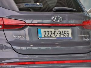Hyundai Santa Fe 1.6 PHEV 4WD Executive Plus Auto - Image 3